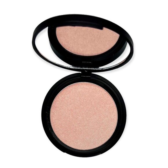 Highlighter, Crushed Pearl: Vegan Silky Powder Radiant/Shimmer/Dramatic Finish - Picture 2 of 4